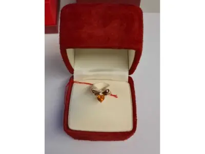 1 Ring *** 18 Karat Rosegold *** mit Besatz drei kl. Brillanten ** Wempe – kavel bij Zoll-Auktion, München