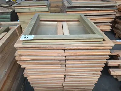 Houten ramen en deuren voor tuinhuizen – kavel bij Auctim, Manage