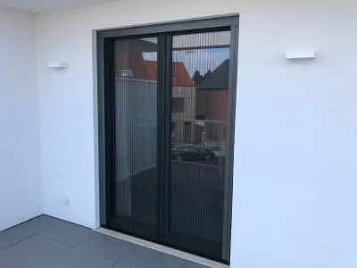 (2x) Vliegenraam Feneko – kavel bij Auctim, Waregem