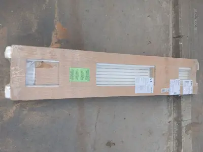 radiator Vasco carre plus CPVN 0355x1800 9016 – kavel bij Auctim, Waregem