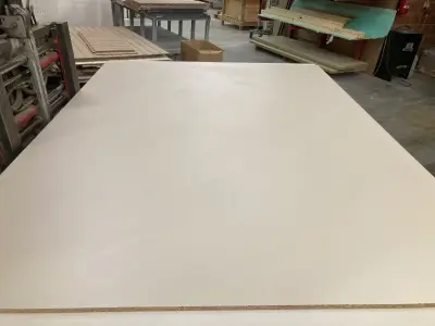 Melamine plaat – kavel bij Auctim, Waregem