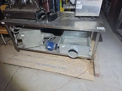 Rvs werktafel – kavel bij Auctim, Tournai