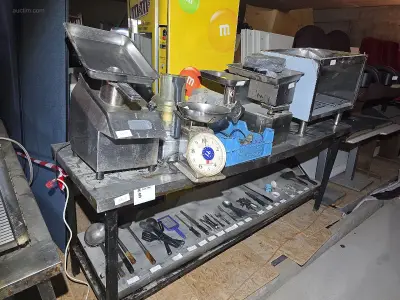 Rvs werktafel – kavel bij Auctim, Tournai