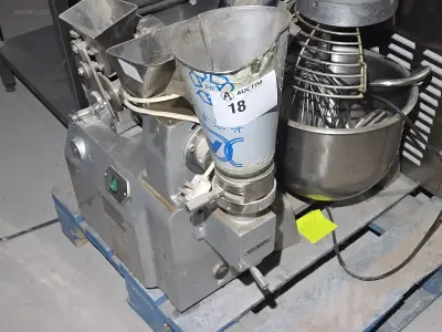 RVS Vleesmaler NN – kavel bij Auctim, Tournai