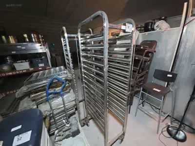 (2x) Dienbladenkarren – kavel bij Auctim, Tournai