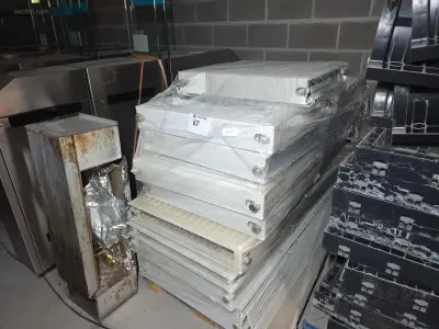 Diverse verwarmingselementen – kavel bij Auctim, Tournai
