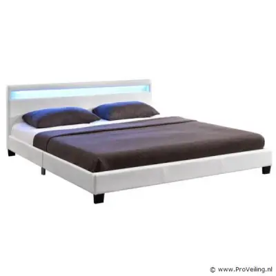 Gestoffeerd bed Paris – kavel bij ProVeiling