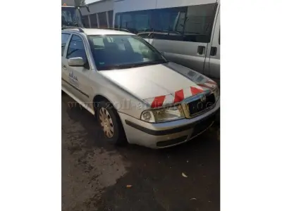 1 Skoda OCATIVIA 1.6 i – kavel bij Zoll-Auktion, St. Wendel