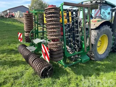 Grünlandstriegel Düvelsdorf GREEN.RAKE mit APV Streuer PS500 M2 MG – kavel bij Blinto, Bergisch Gladbach