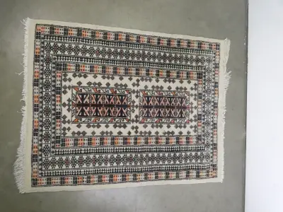 Handgeknoopt Afghaans Mushwani / Baluch Accenttapijt (81 x 104 cm) – kavel bij De Kringwinkel, Heverlee