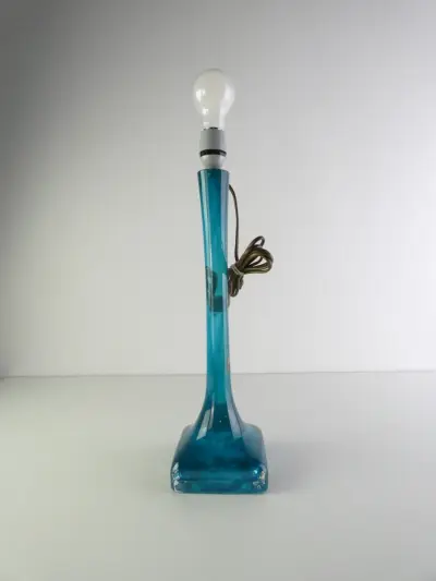Blauwe glazen tafellamp Cristal Daum – kavel bij De Kringwinkel, Heverlee