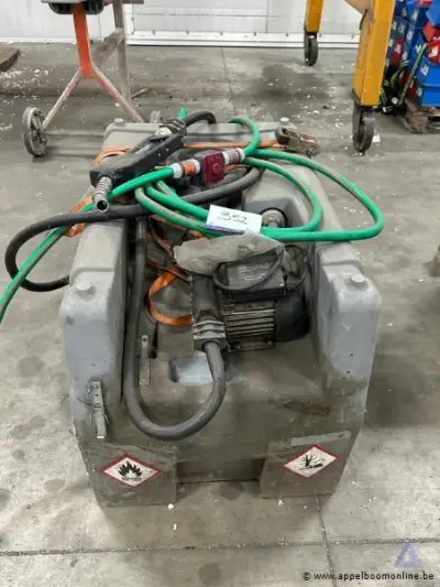 Mobiele dieseltank met pomp, 230 V, 0,5 kW, PIUSI, bouwjaar 2015, serienummer F00730390. Werking niet gekend – kavel bij Appelboom