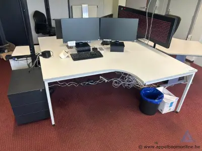 L-vormig kantoorbureau afmetingen 180x120cm – kavel bij Appelboom