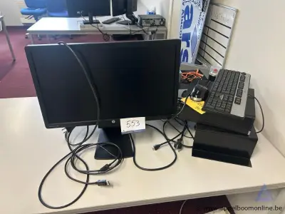 Computerwerkstation HP ProDesk, Intel Core i5 8th Gen processor, inclusief monitor, toetsenbord en muis. Werking niet gekend – kavel bij Appelboom
