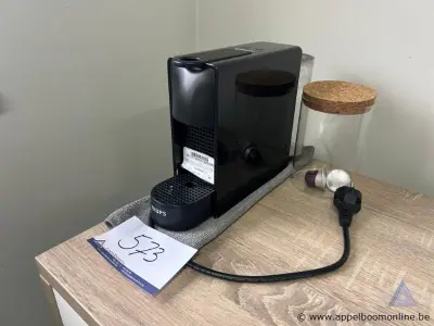 Nespresso koffiemachine KRUPS, serienummer 20157C30S0518582092. Werking niet gekend – kavel bij Appelboom