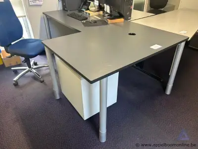 L-vormig kantoorbureau met ladeblok, 220 x 130 cm – kavel bij Appelboom
