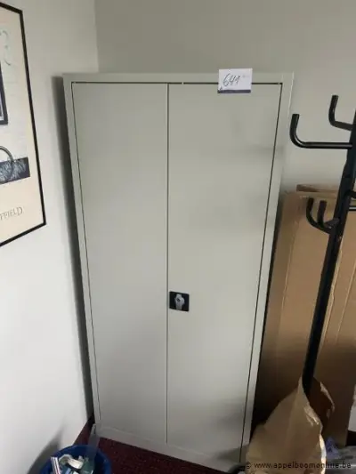 metalen dossierkast afm 180x80cm – kavel bij Appelboom