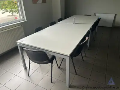 2 eettafels plus 10 stoelen – kavel bij Appelboom