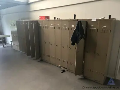 lot kledinglockers – kavel bij Appelboom