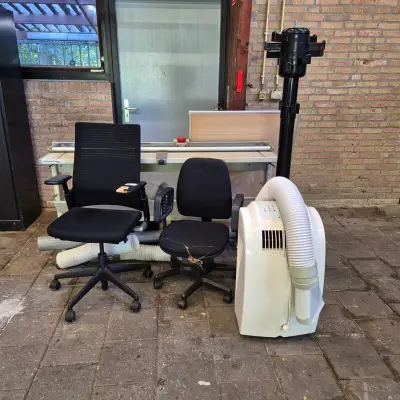 Partij diverse kantoorinventaris, O.a. Coolfair, Power Trim – kavel bij Domeinen Roerende Zaken, Kolham