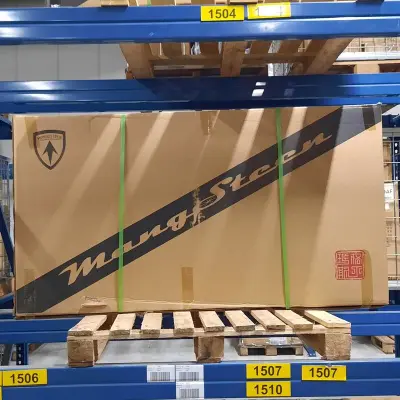 Elektrische scooter, Mangosteen, M-2-FT01-WR – kavel bij Domeinen Roerende Zaken, Bleiswijk