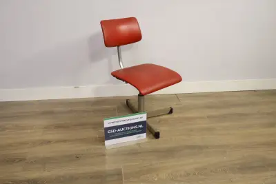 Vintage bureaustoel met metalen frame' – kavel bij GSD Auctions, Zoeterwoude
