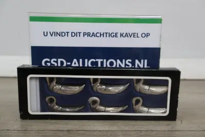 Set van 6 zilverkleurige zwaanvormige messenleggers – kavel bij GSD Auctions, Zoeterwoude