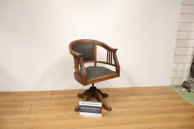 Antieke Bureaustoel, Fauteuil - met Lederen Zitting – kavel bij GSD Auctions, Zoeterwoude
