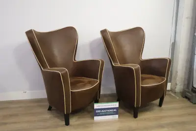 Set van 2 fauteuils met witte bies – kavel bij GSD Auctions, Zoeterwoude