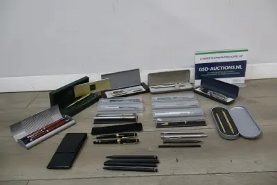 Set diverse pennen in dozen en etuis – kavel bij GSD Auctions, Zoeterwoude