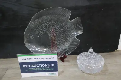 Kristallen visvormige schaal en bonbonnière – kavel bij GSD Auctions, Zoeterwoude