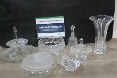 Set diverse Kristallen Vazen en Schalen – kavel bij GSD Auctions, Zoeterwoude