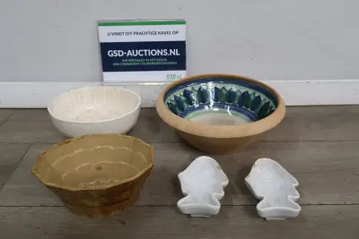 Set met keramische en aardewerk bakvormen – kavel bij GSD Auctions, Zoeterwoude