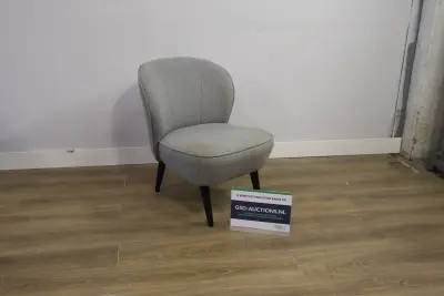 'Woood' - Grijs Gestoffeerde Fauteuil – kavel bij GSD Auctions, Zoeterwoude