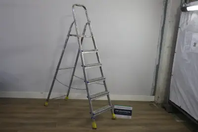 Opvouwbare aluminium trapladder 6 treden – kavel bij GSD Auctions, Zoeterwoude