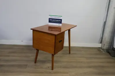 Vintage Bureau - Schrijftafel - Jaren '60 – kavel bij GSD Auctions, Zoeterwoude