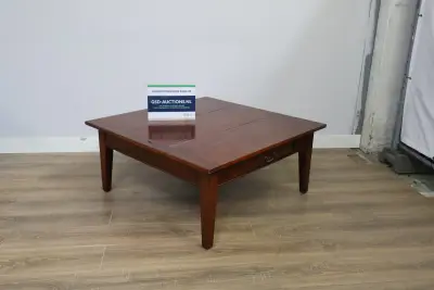 Houten salontafel met lade – kavel bij GSD Auctions, Zoeterwoude