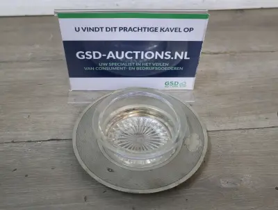 Glazen schaal met zilverkleurig onderbord – kavel bij GSD Auctions, Zoeterwoude