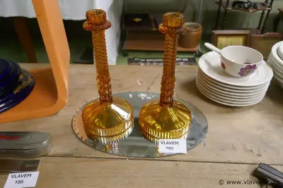 Kandelaars in amber glas – kavel bij Vlavem