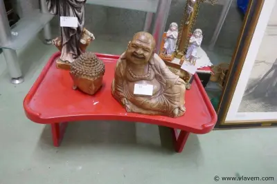 Boudha's in hout – kavel bij Vlavem