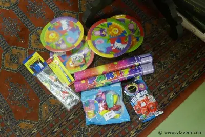 Feestbenodigheden – kavel bij Vlavem