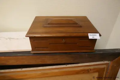 Houten doos met sleutel – kavel bij Vlavem