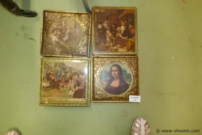 Oude blikken dozen – kavel bij Vlavem