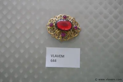 Broche – kavel bij Vlavem