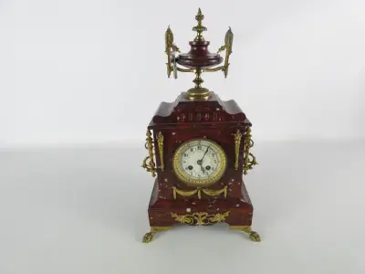 Franse Roodmarmeren Pendule met sleutel – kavel bij De Kringwinkel, Heverlee