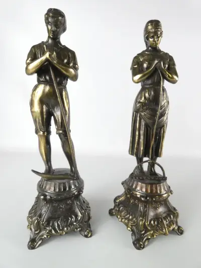 Set van 2 beeldjes van man en vrouw - kunstbrons – kavel bij De Kringwinkel, Heverlee