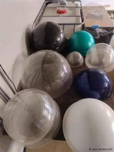 19 stuks kunstof koepels – kavel bij Vlavem
