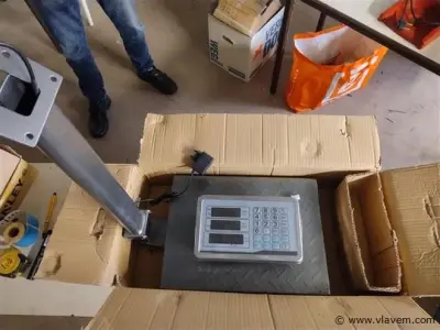 verkoopweegschaal nieuw in doos – kavel bij Vlavem