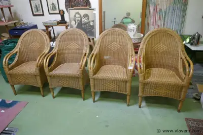 Stoelen in riet – kavel bij Vlavem