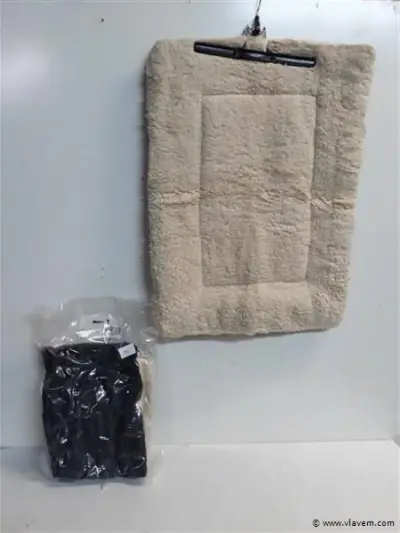2 x Hondenplaid 58x40 cm – kavel bij Vlavem